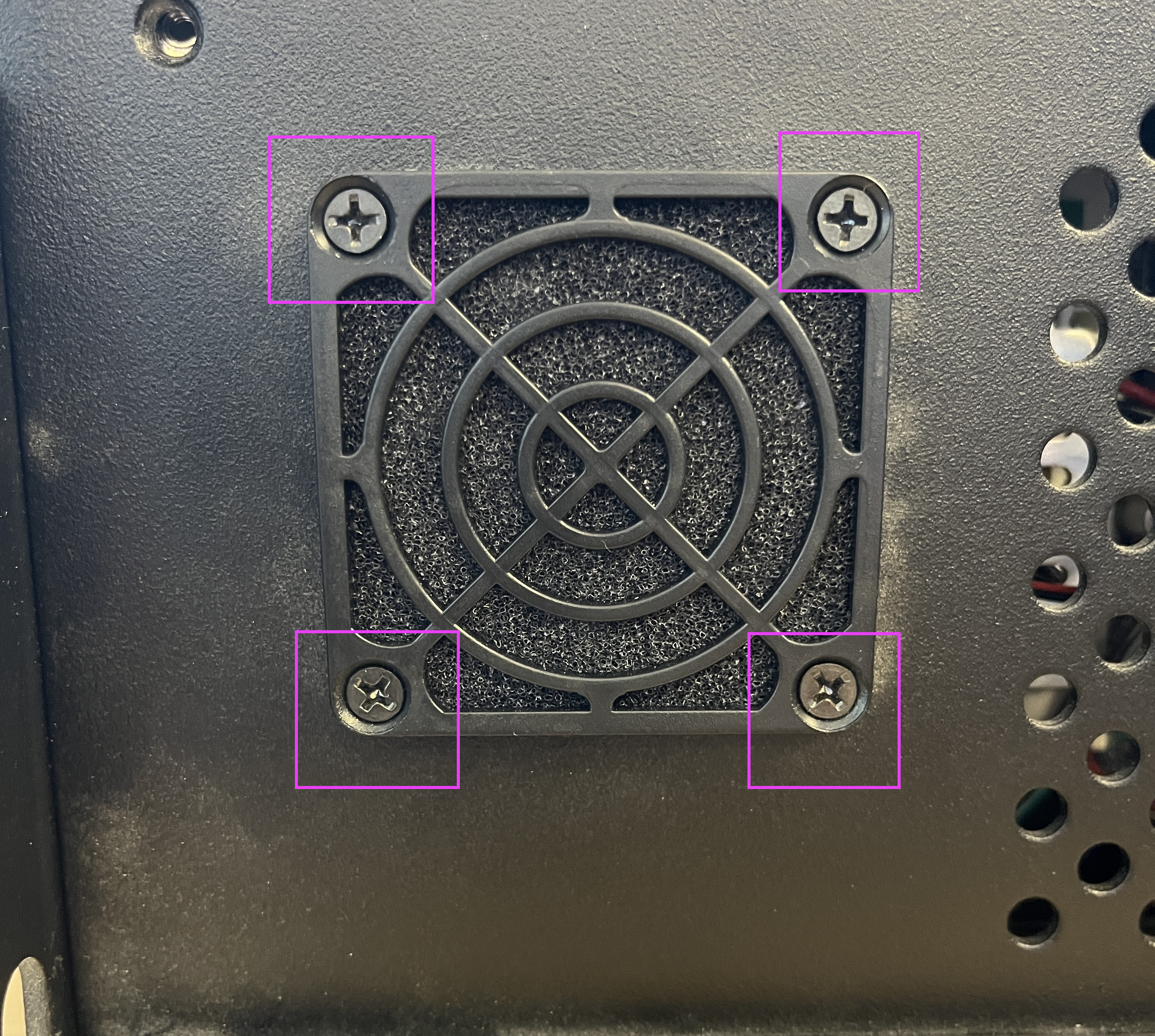 Selador Fan Screws.png